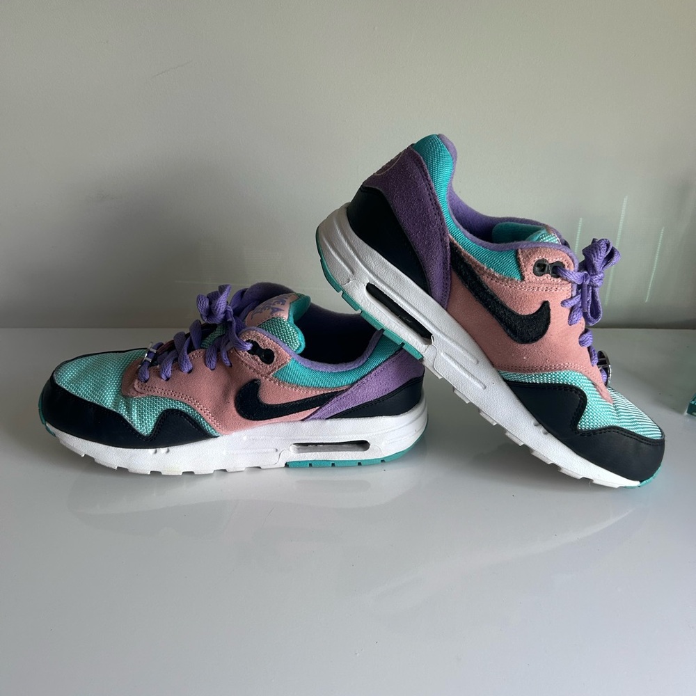 Nike Air Max 1 ‘Have a Nice Day’ Sneakers